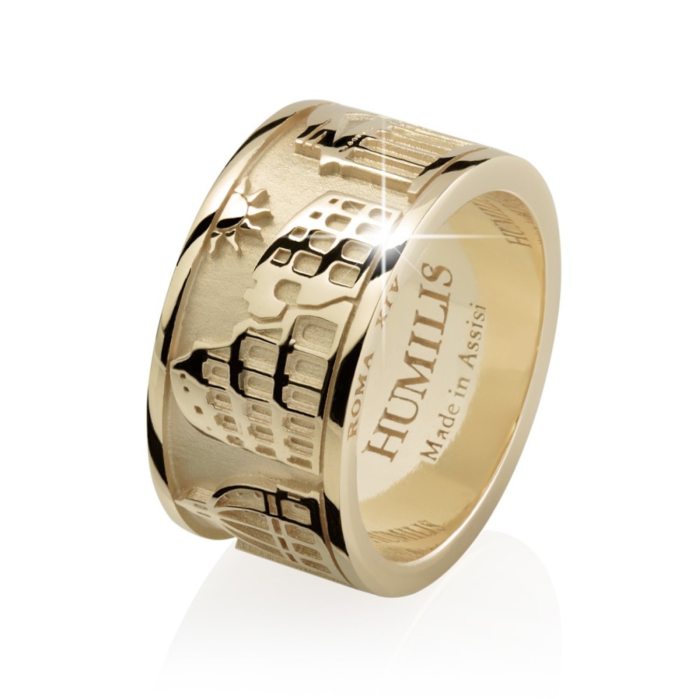 Gold Iter Rome band ring with monuments